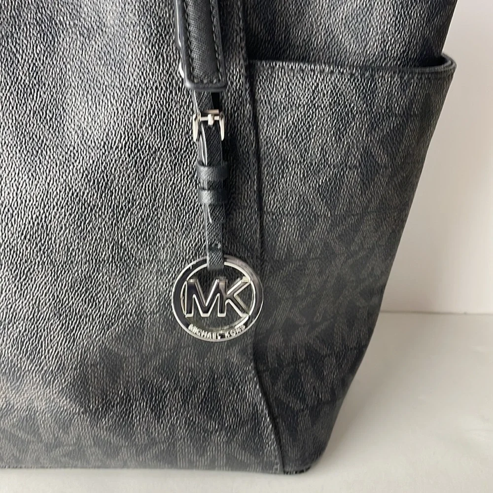 Michael Kors Jet Set Monogram Shoulder Bag Tote